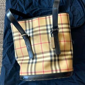 Burberry bucket bag, traditional plaid
